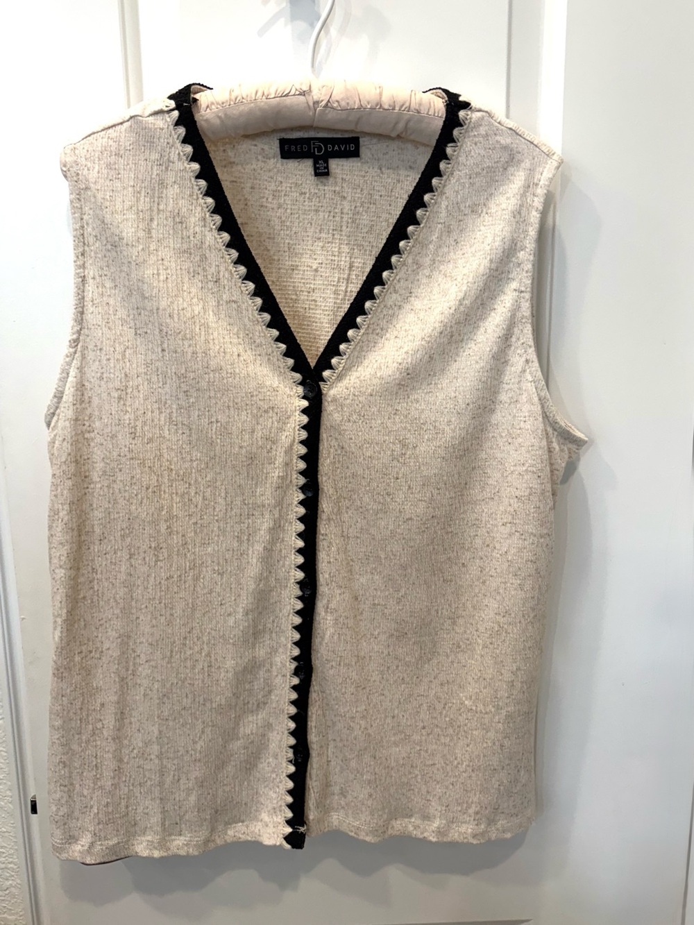 Fred David Cream Knit Sleeveless Vest with Black Scalloped Trim